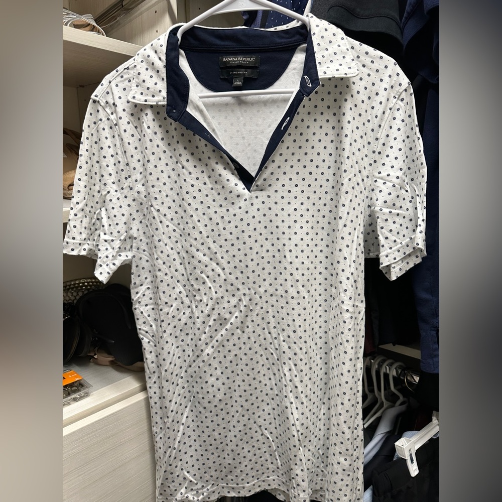 Like new- Banana Republic Polo Shirt- Size L